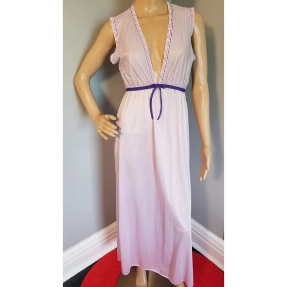 70s Vintage Glencraft Lavender Column Gown with a V-neck....down to there - M - Picture 1 of 7